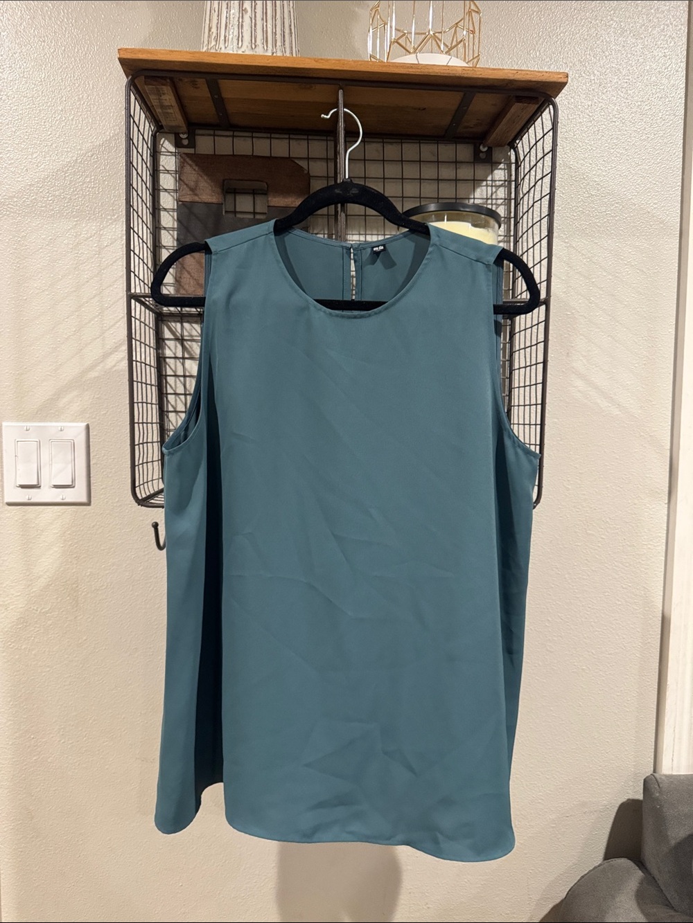 Uniqlo Teal Sleeveless Shell Camisole
